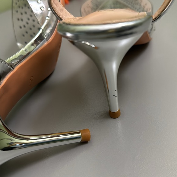 Women's Low Heel Closed Toe Sandals - Picture 2 of 2